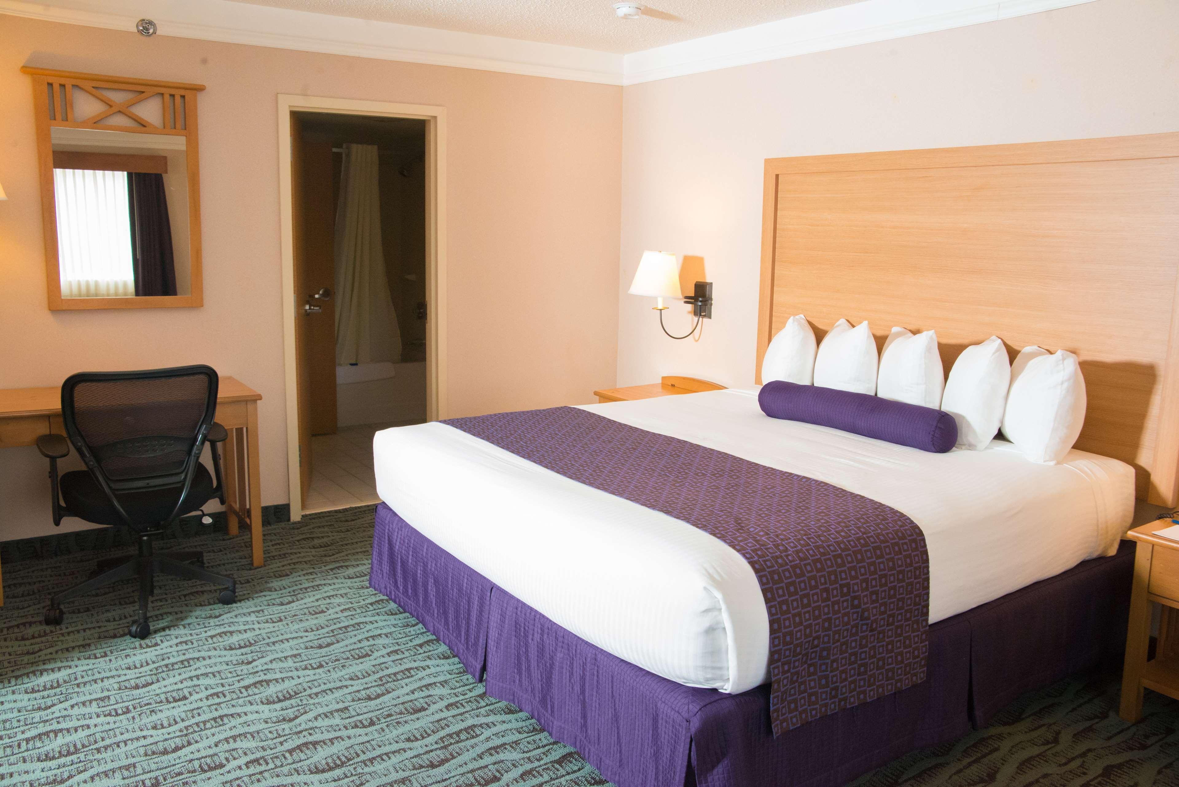 Best Western PLUS Executive Court Inn & Conference Center Manchester Exterior foto