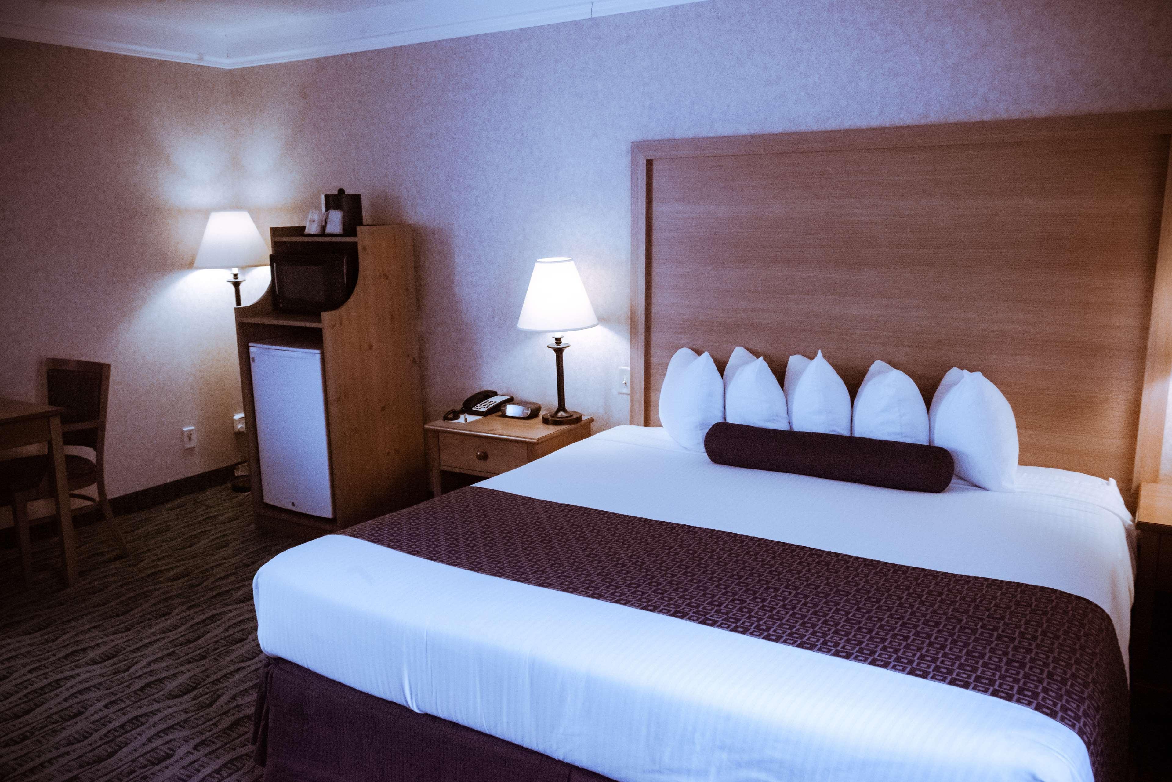 Best Western PLUS Executive Court Inn & Conference Center Manchester Exterior foto