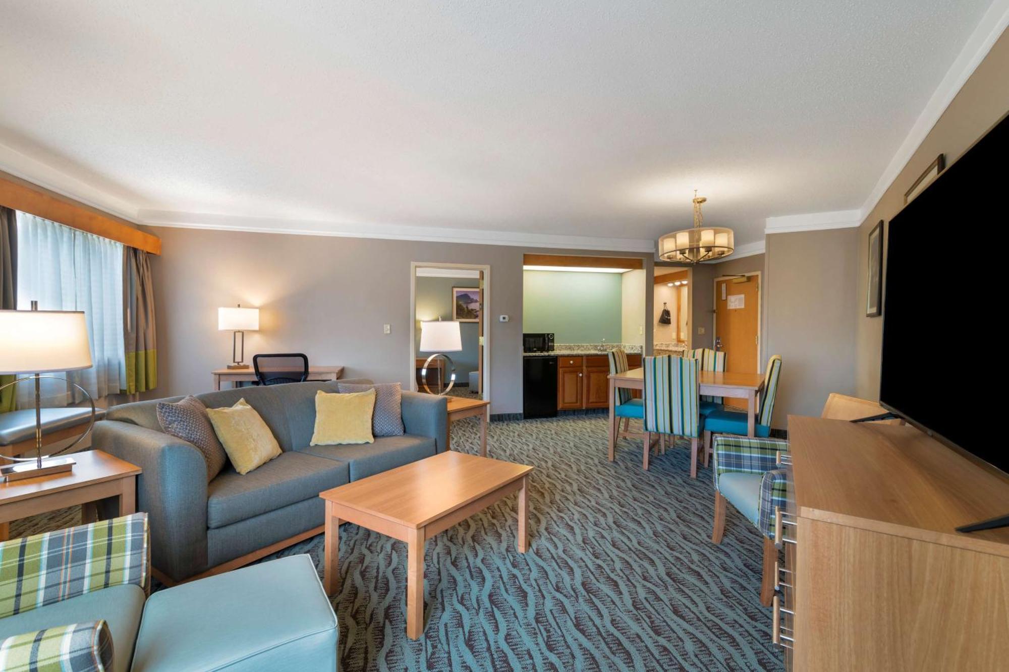 Best Western PLUS Executive Court Inn & Conference Center Manchester Exterior foto